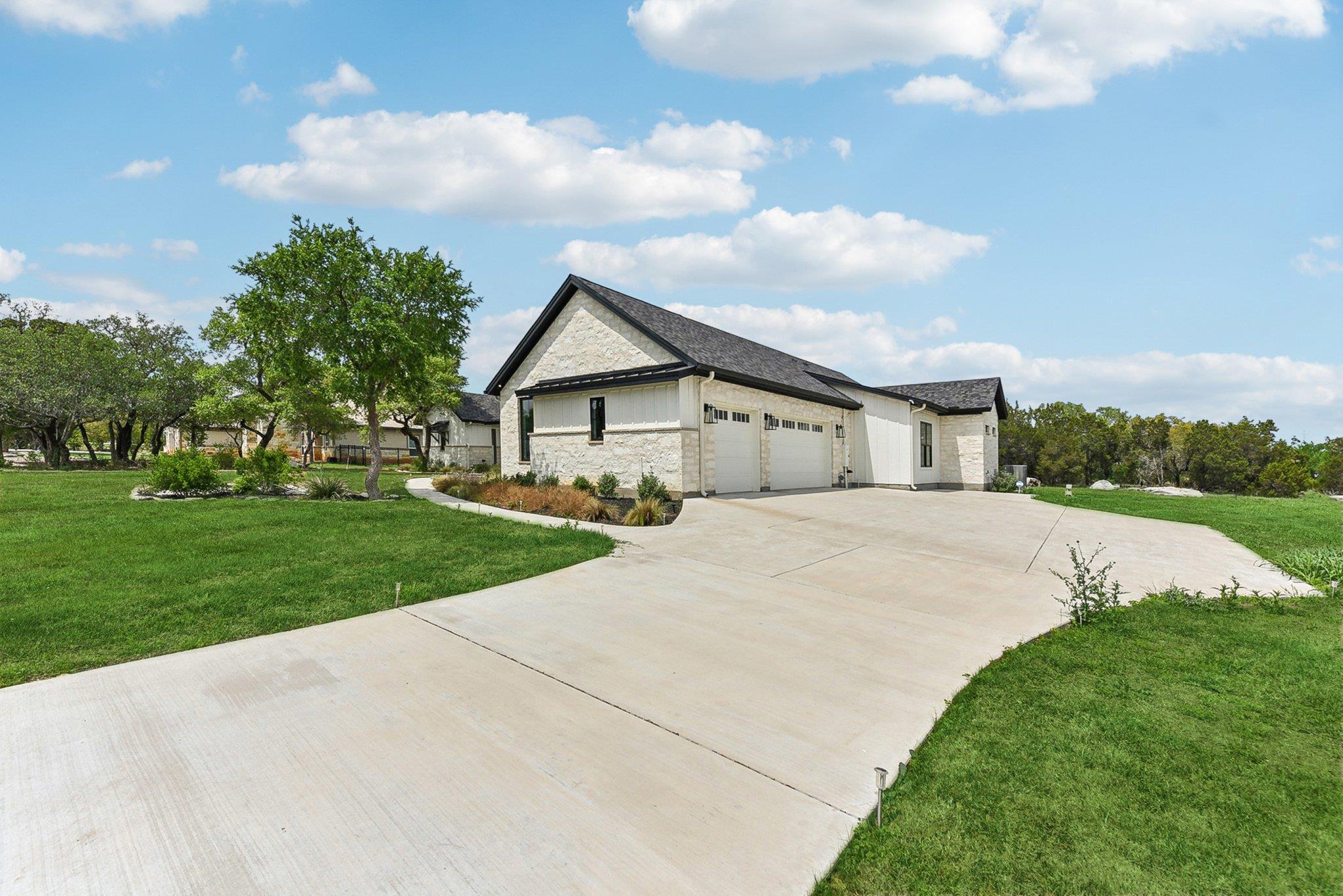 116  Tranquility Trails Dr