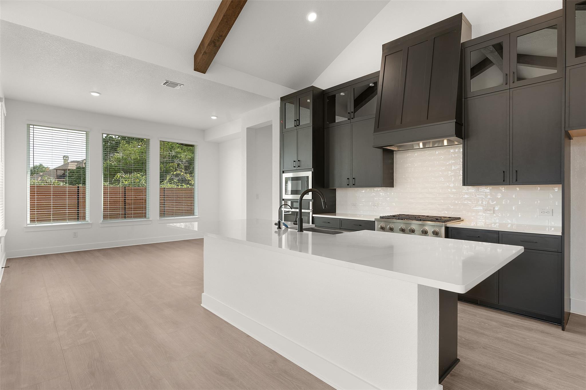 2105  Tobiano Trce