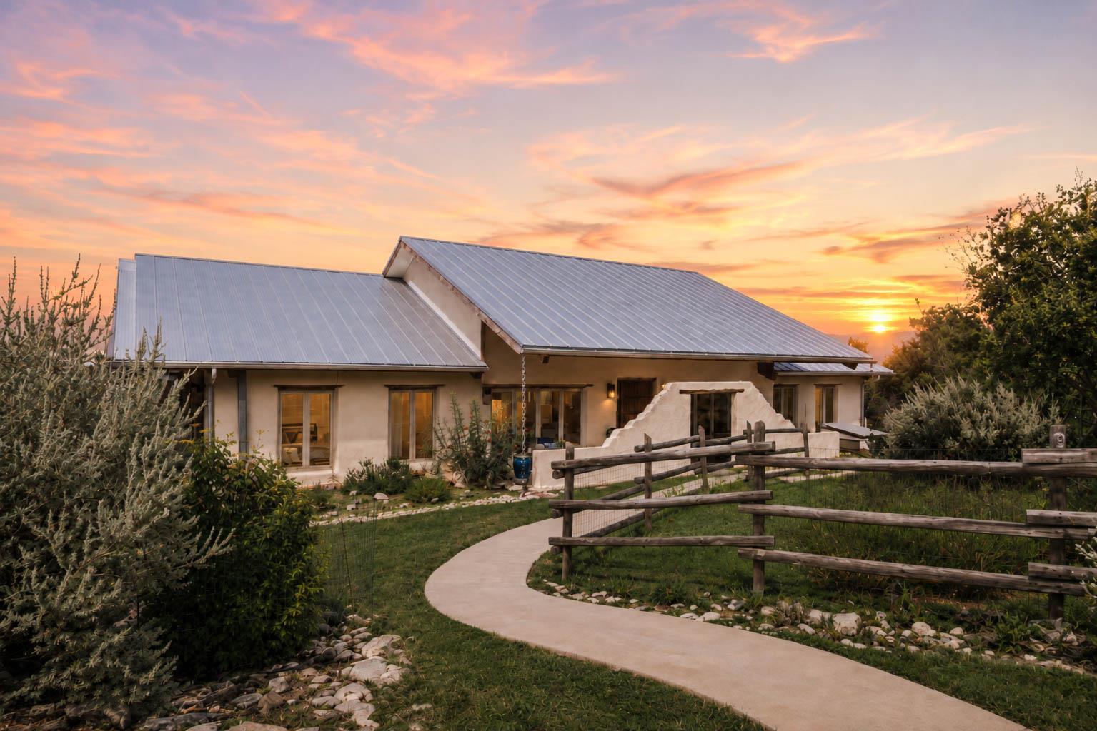 901  Old Red Ranch Rd